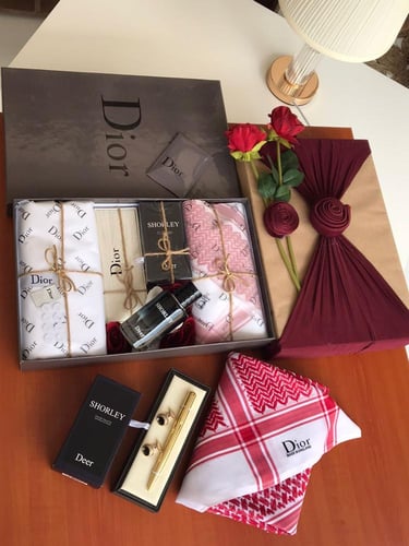 طقم رجالي هدية ماركه ديور