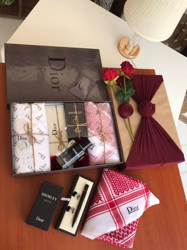 طقم رجالي هدية ماركه ديور