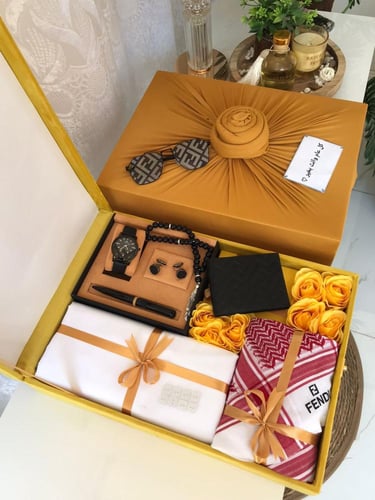 بوكس رجالي ملكي ماركة فندي