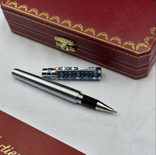 قلم "سانتوس دو كارتير"