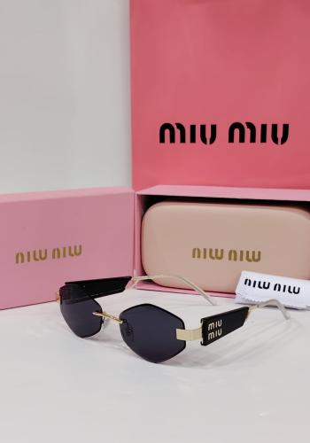 نظارة شمس ميو ميو – إطار أنيق وعدسات راقية