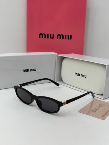 نظارة شمس ميو ميو – إطار أنيق وعدسات راقية