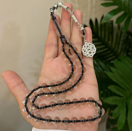 سبحة بكلايت شفافة خيط أسود