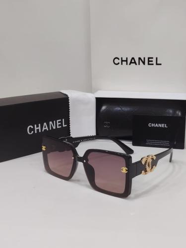 نظارة شانيل الفاخرة – إطار أسود بعدسات متدرجة