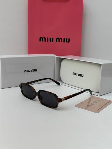 نظارة شمس ميو ميو – إطار أنيق وعدسات راقية