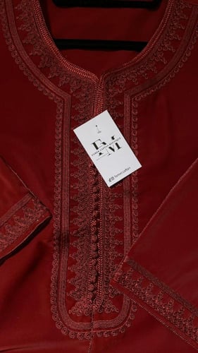 جلابية نورا ميدي بتطريز ناعم free size مقاسات كبير...