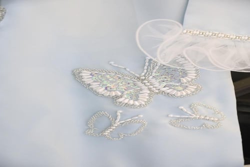 فستان الفراشه