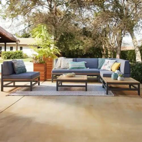 Outdoor furniture set – blue