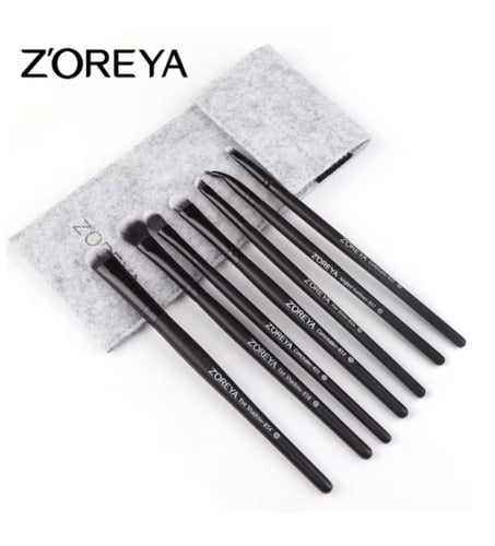 فرش مكياج 7 قطع مع شنطة صغيرة من ZOREYA