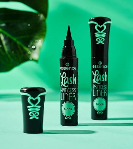 قلم كحل سائل لاش برينسس من ايسنس - أسود