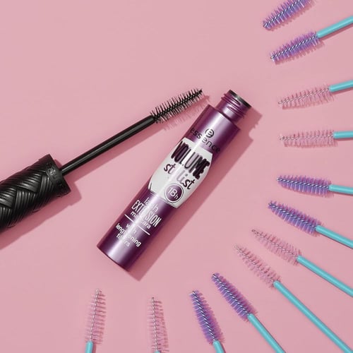 ماسكارا فوليوم ستايلست لاش اكستنشن من ايسنس