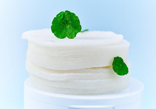 مسحات تونر لتقشير و ترطيب البشرة من ايكوال بيري 70...