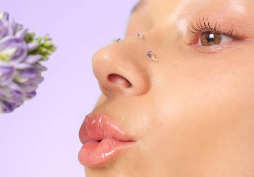 تونر باكوتشيول كبسولات لامتلاء وترطيب البشرة من اي...