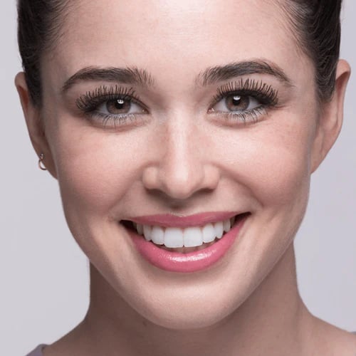 ماسكارا فوليوم ستايلست لاش اكستنشن من ايسنس