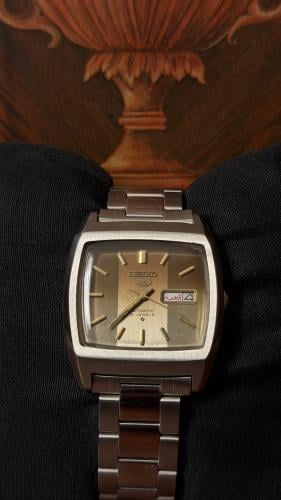 سيكو ٥ تلفاز عسلي | Seiko 5 Tv Honey