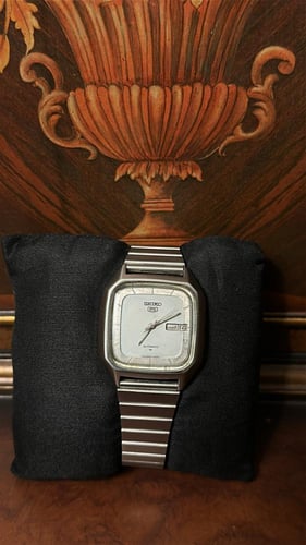 سيكو ٥ اوف وايت | Seiko 5 Tv