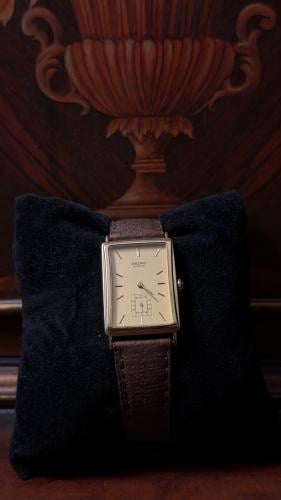 ⭐ Seiko Classic Rectangle – Vintage