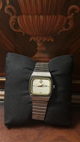 سيكو 5 (Champagne Linen Dial – كلاسيك ناعم) | Seik...