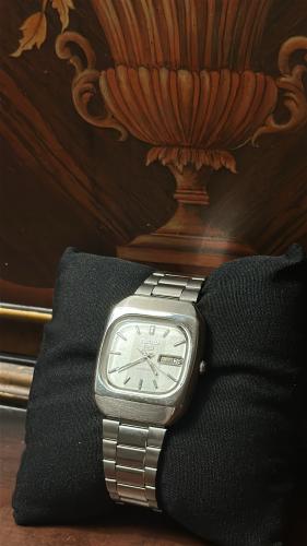 سيكو ٥ اوف وايت | Seiko 5