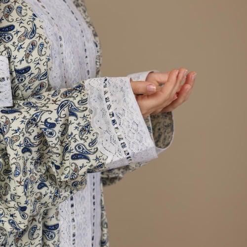 شرشف صلاة مفتوح مشجر