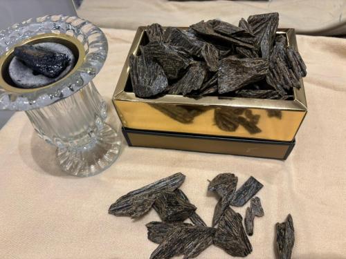 اوقية عود ازرق كلمنتان فاخر