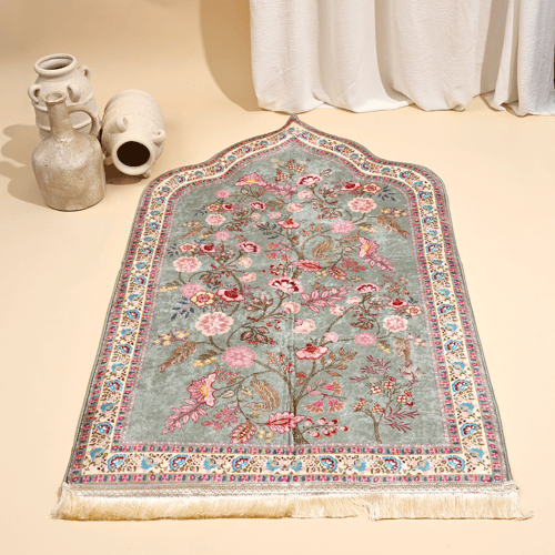 سجادة مشجره انيقة