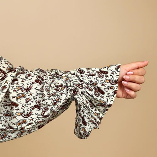 جلال صلاه مكشكش مغلق بسحاب