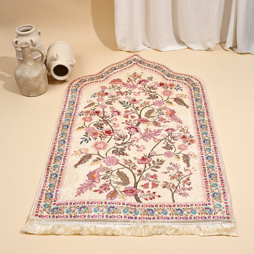 سجادة مشجره انيقة