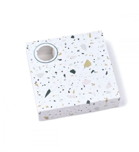 علب حلويات مقسم 9 بغطاء سحاب