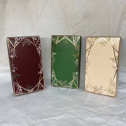 علب ورقية مشجره