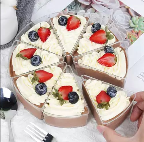 علب اكريلك مثلثه