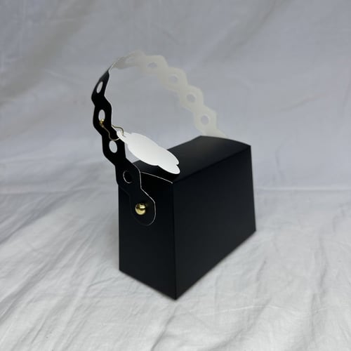 اكياس ورقية للتوزيعات