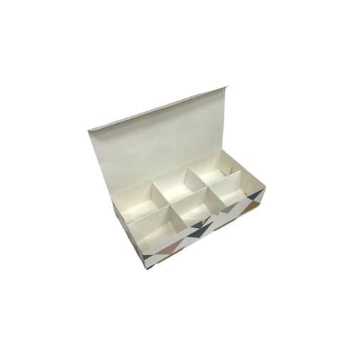 علب ورقيه بتقسيمات مختلفه مثلثات