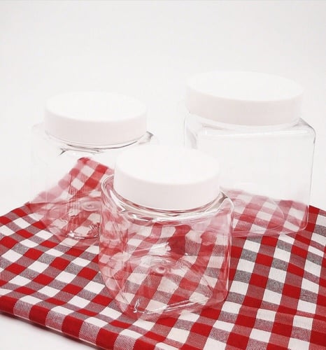 برطمان مربع بغطاء ابيض