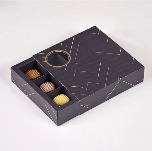 بوكس حلويات فاخره مقسم 9 كحلي