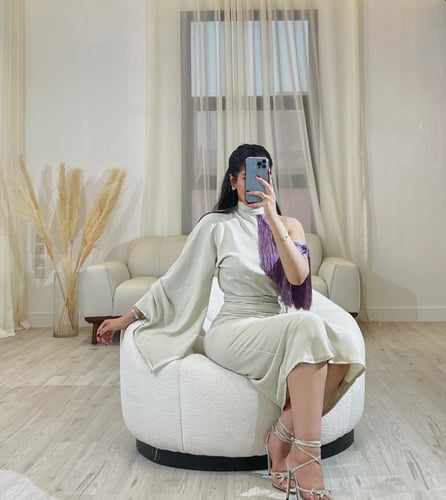 فستان أوبال أبيض