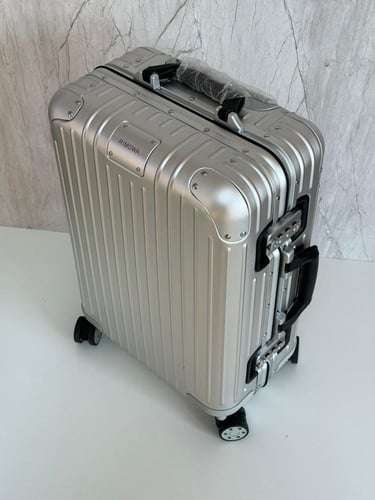 شنطة ريموا rimoa