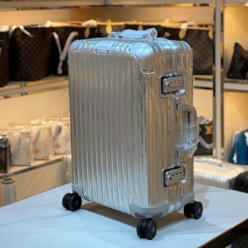 RIMOWA X DIOR