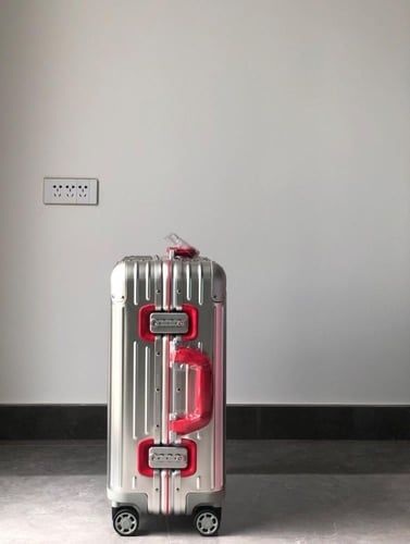 شنطة ريموا rimoa