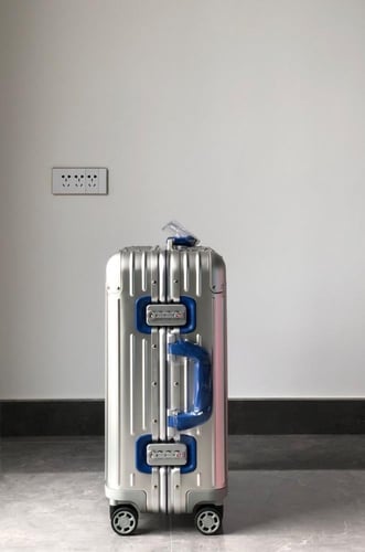 شنطة ريموا rimoa