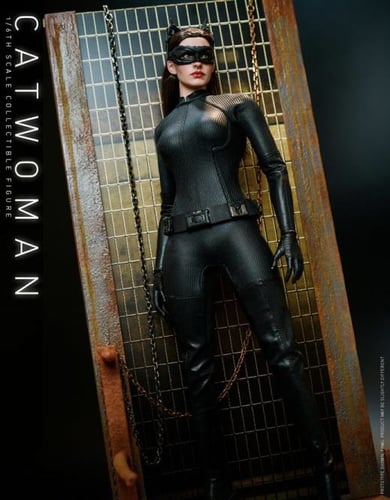 Hot Toys 1:6 Scale The Dark Knight Trilogy – Catwo...