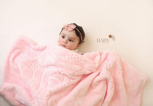 بطانية اطفال مزينة بالدببة | دافئة ومليئة بالحب