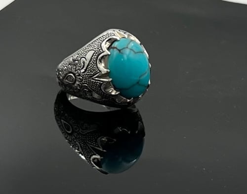 فيروز سيناوي