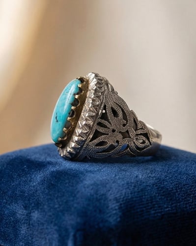 فيروز نيشابوري