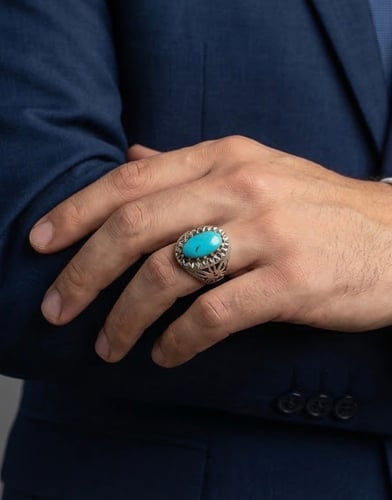 فيروز نيشابوري