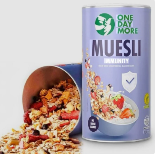 رقائق موسلي مع الفراوله المجففه والكشمش الاسود الم...