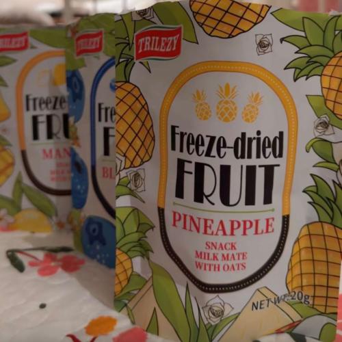 فواكه مجففة بالتبريد موز