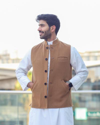 SR5 D-F Vest Black/Camel