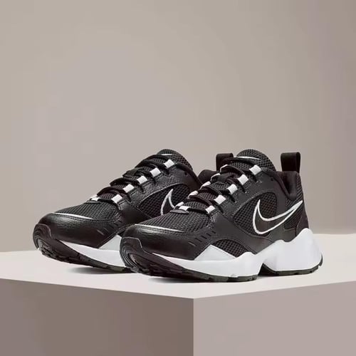 Nike Air Heights running shoe with air cushion, co...