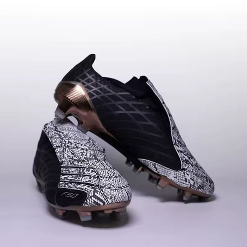 High-quality men's soccer shoes with laces - outdo...